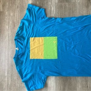 Future Fins surf shirt. XL. In good condition